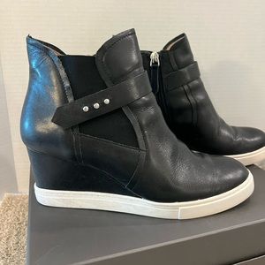 Paolo black leather wedge